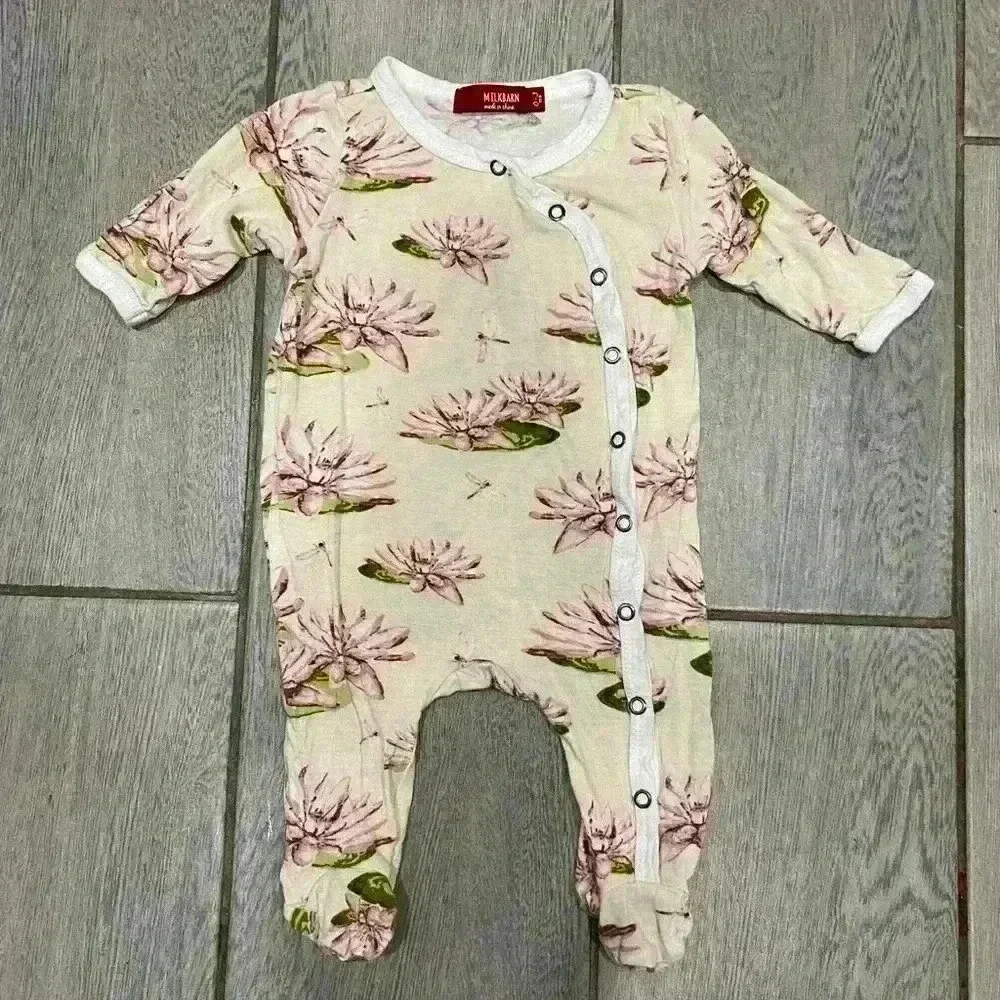MilkBarn Water Lily Bamboo Ruffle Zipper Footed Romper Size 0-3 months - Picture 2 of 3
